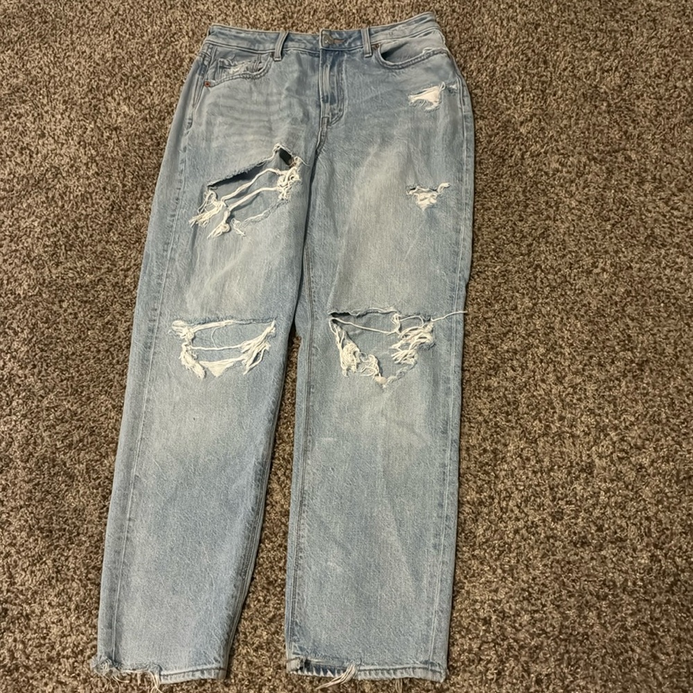 American Eagle Straight-Leg Ripped Jeans